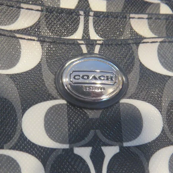 Coach Black White Grey Signature Zip Pouch Keychain Wallet 14.5 x 10 x 2 cm (B1) - Picture 4 of 6